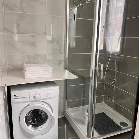 Apartment T3 De 54 M2 Saint Esprit *